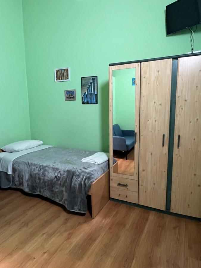 Zouglas App Guesthouse Limassol Exteriör bild