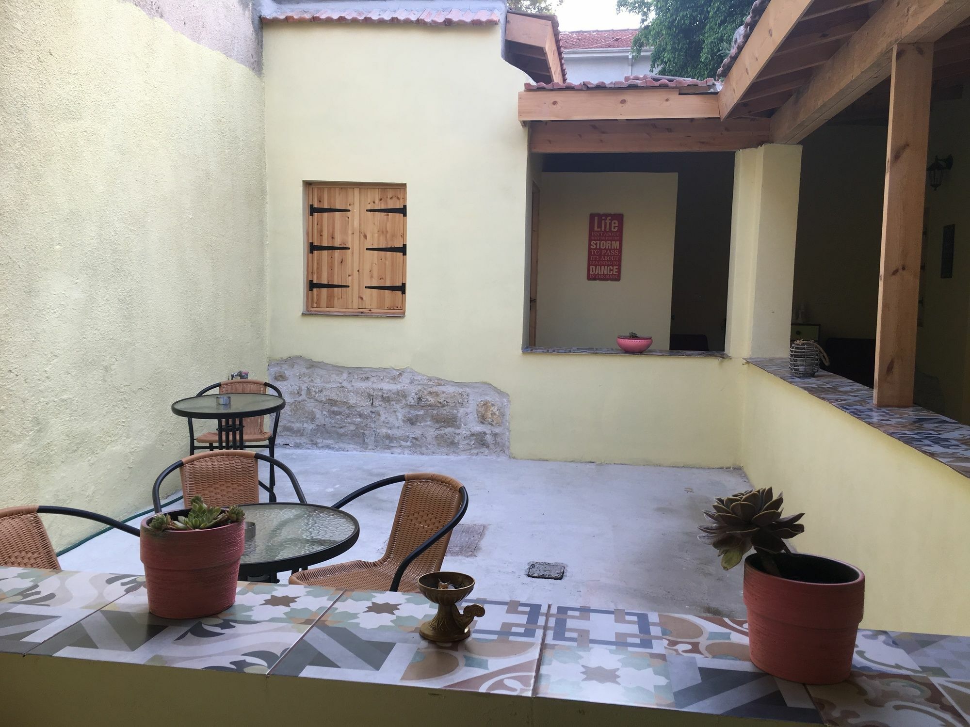Zouglas App Guesthouse Limassol Exteriör bild